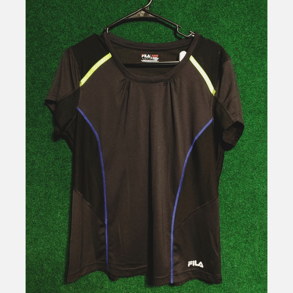 Fila womens Running shirt size XL